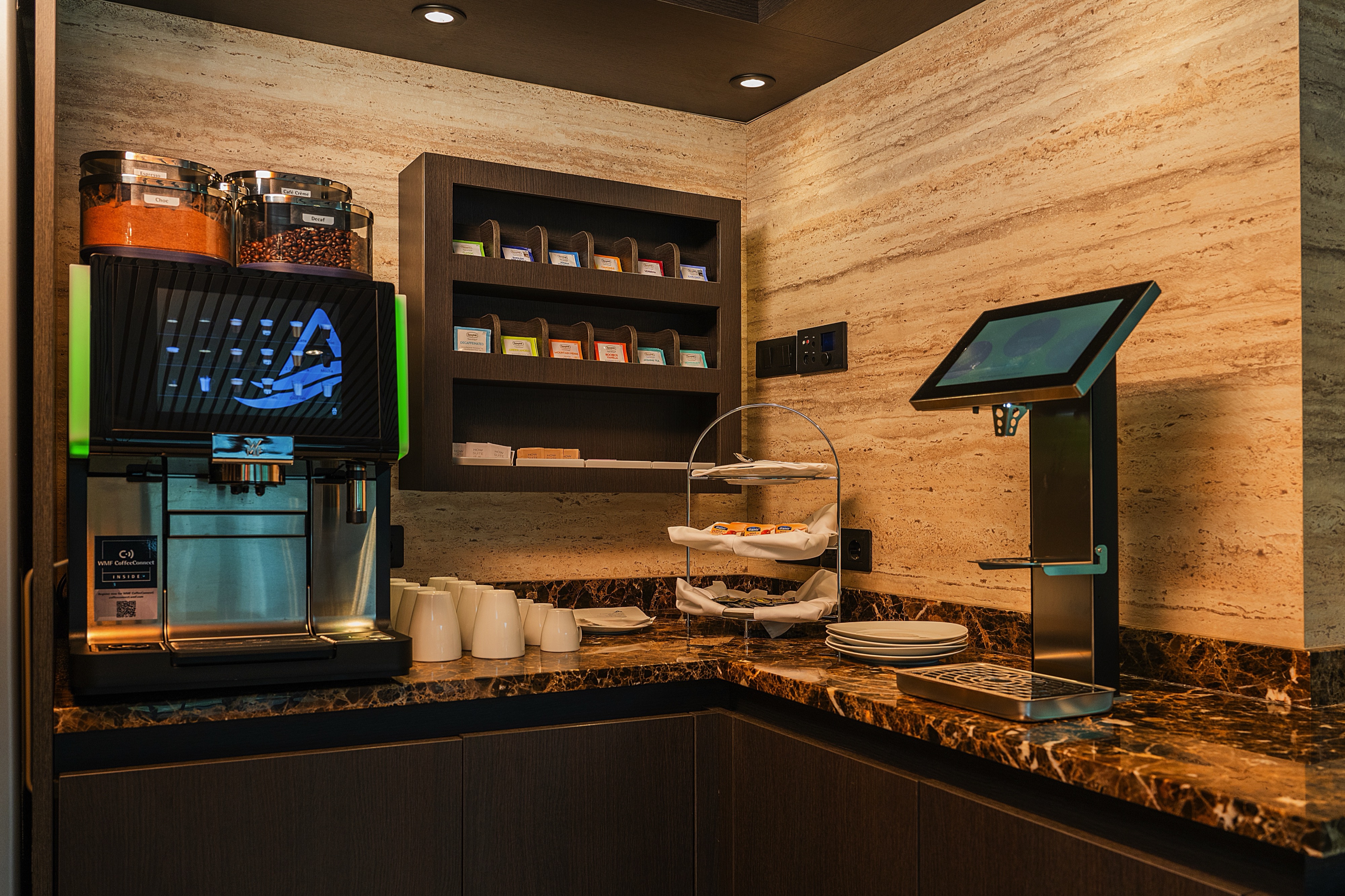 Avalon Waterways Avalon Alegria Club Lounge 1.jpg